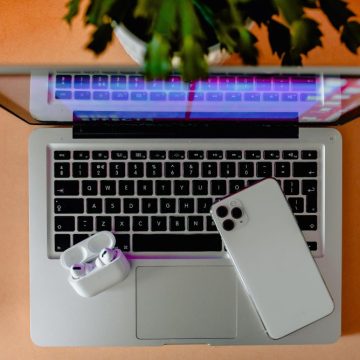 Why so many designers use Macs despite the availability of more powerful PCs?