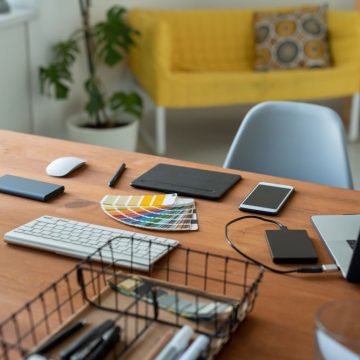 graphic-designers-workplace-2022-02-02-03-59-33-utc 30 advice on how to make money with graphic design