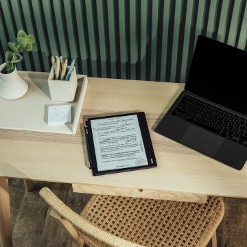 The Kobo Elipsa 2e Is a Premium eReader With a Premium Price