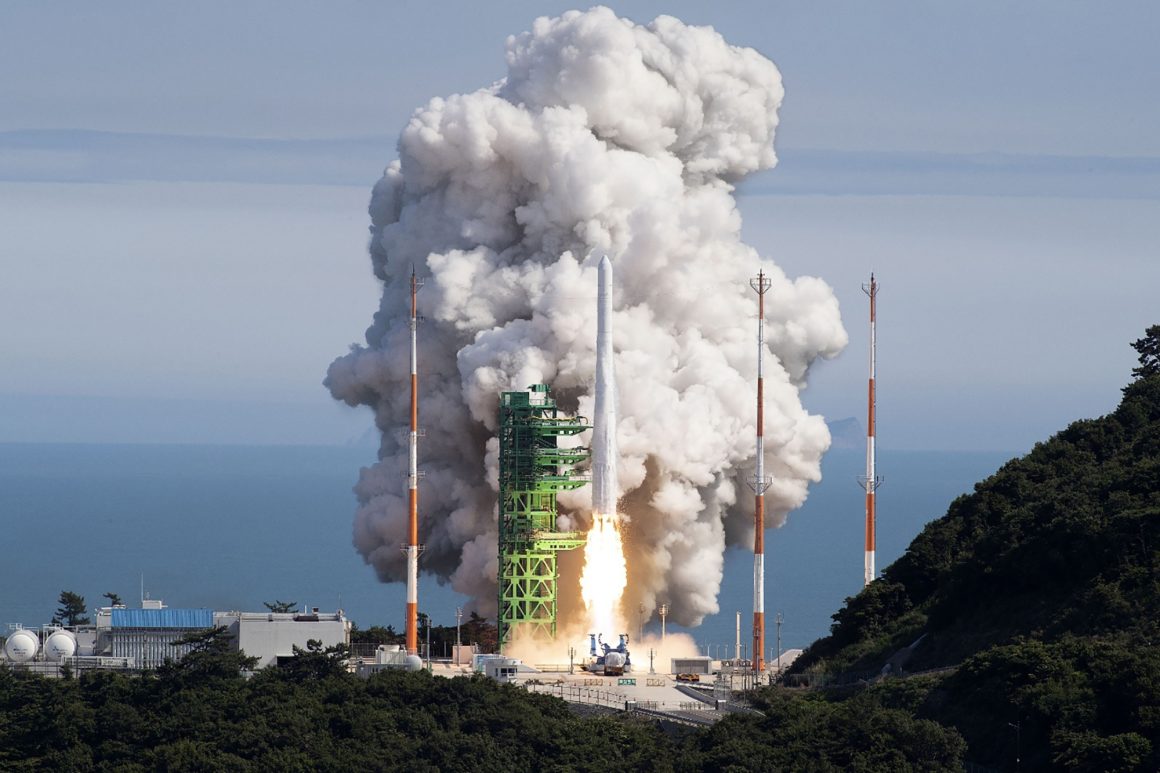 S Korea to conduct 1st launch of commercial-grade satellite
