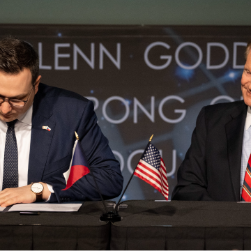 Czech Republic signs Artemis Accords for ‘peaceful, cooperative and sustainable’ moon exploration