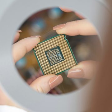 MIT’s Tiny Terahertz Receiver Preserves IoT Battery Life