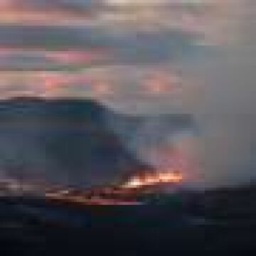 Quakes rock southwestern Iceland as volcanic eruption looms