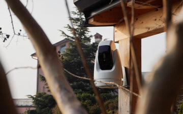 This insane home security camera blasts intruders with paintballs