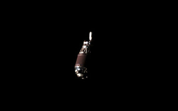 Wow! Private space-junk probe snaps historic photo of discarded rocket in orbit