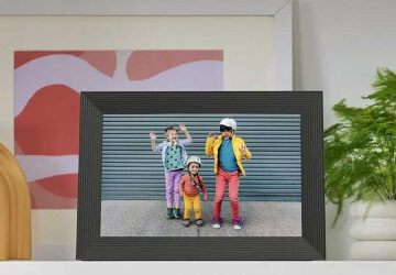 This Aura digital picture frame is on sale, just in time for Mother’s Day