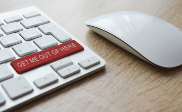 Scammers use gamified tactics to prey on job seekers, FTC reports $220M in losses