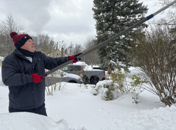 Winter storm to bring snow and freezing rain to much of the US this weekend