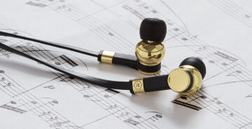 Master & Dynamic ME05 earbuds review