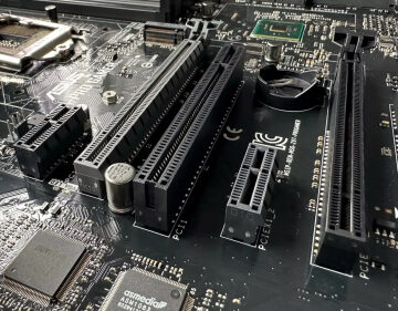 Micron and Astera demo first PCIe 6.0 SSD, delivering 27GBps