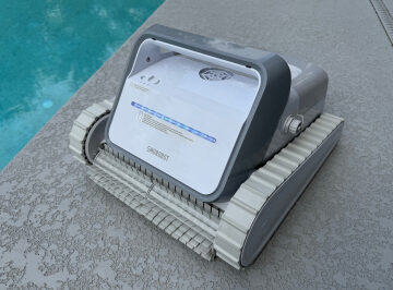 Smorobot Tank C1 robotic pool cleaner review: Short of greatness