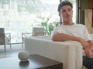 google-snuck-a-new-smart-speaker-into-its-big-pixel.jpg Google snuck a new smart speaker into its big Pixel