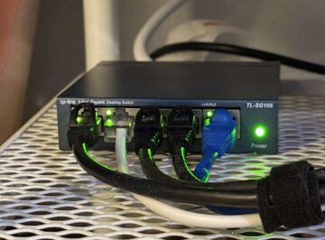 I adore this $13 ethernet switch so much, I bought