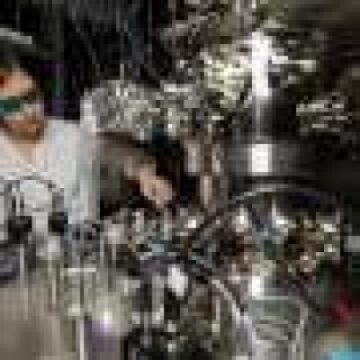 New cryogenic vacuum chamber cuts noise for quantum ion trapping