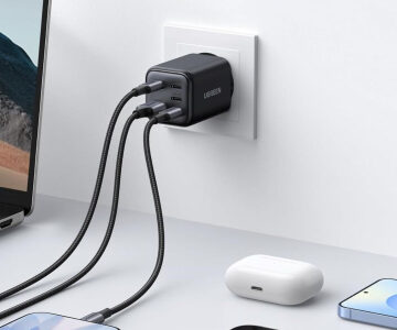 Ugreen releases new 5-port charger with compact design