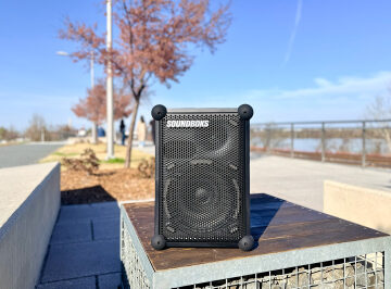 The new SOUNDBOKS Mix speaker makes big-volume Bluetooth feel less like a big-time commitment
