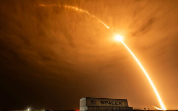 SpaceX launches flight-proven rocket for 600th time, sending Starlink satellites to orbit